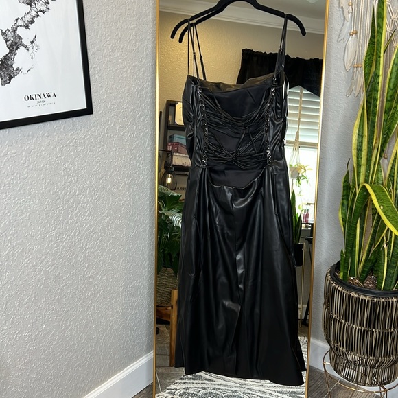 HOUSE OF CB 'Jalena' Black Vegan Leather Lace Back Dress NWOT - Picture 6 of 8